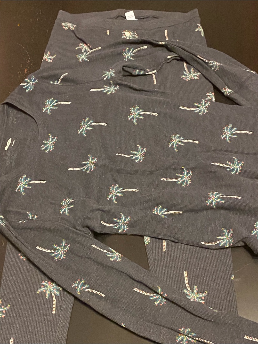 Old Navy Palm Tree Print Crewneck thermal set